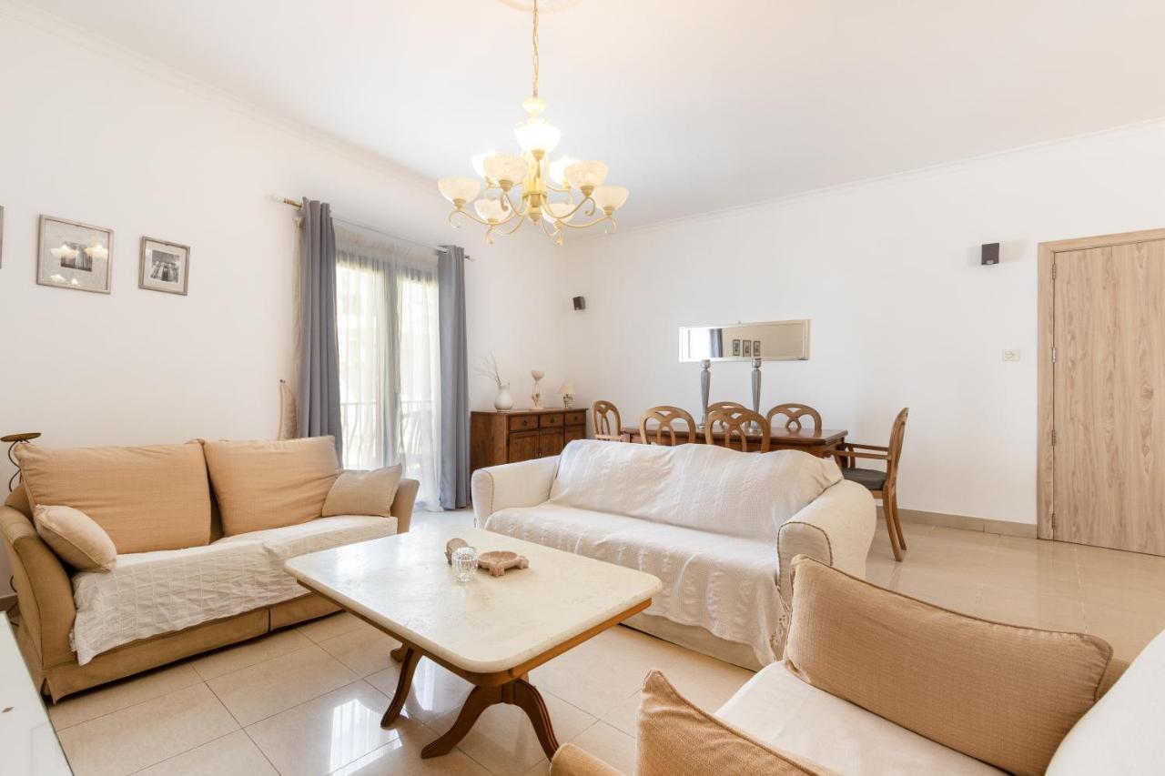 70/2- Spacious & Charming 3 Bedroom Apt In Sliema Luaran gambar