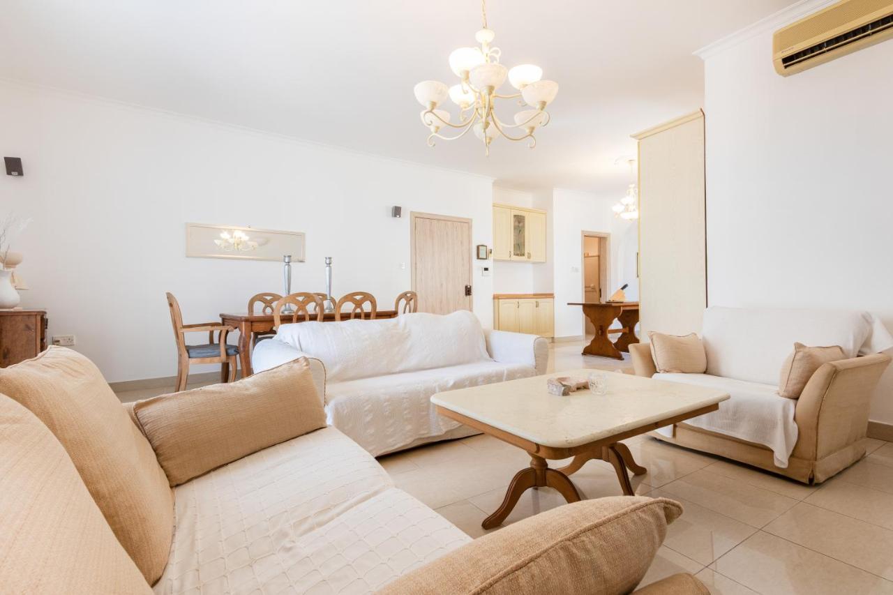 70/2- Spacious & Charming 3 Bedroom Apt In Sliema Luaran gambar