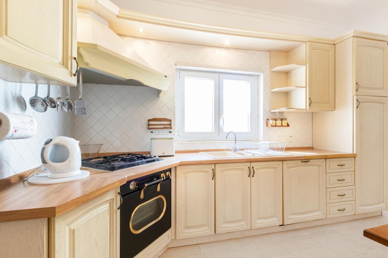 70/2- Spacious & Charming 3 Bedroom Apt In Sliema Luaran gambar