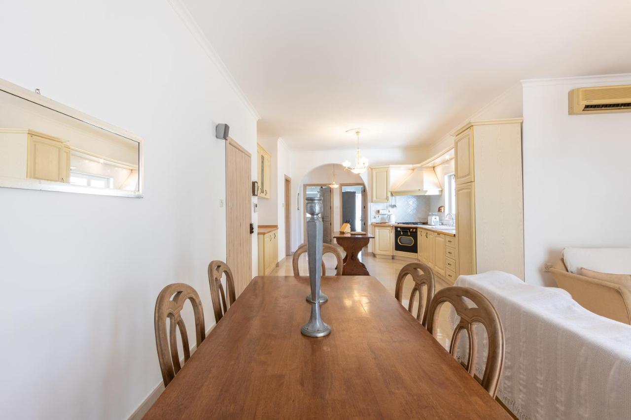 70/2- Spacious & Charming 3 Bedroom Apt In Sliema Luaran gambar