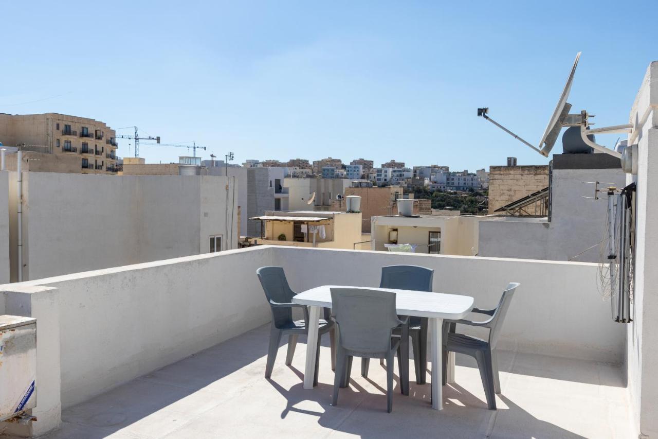 70/2- Spacious & Charming 3 Bedroom Apt In Sliema Luaran gambar