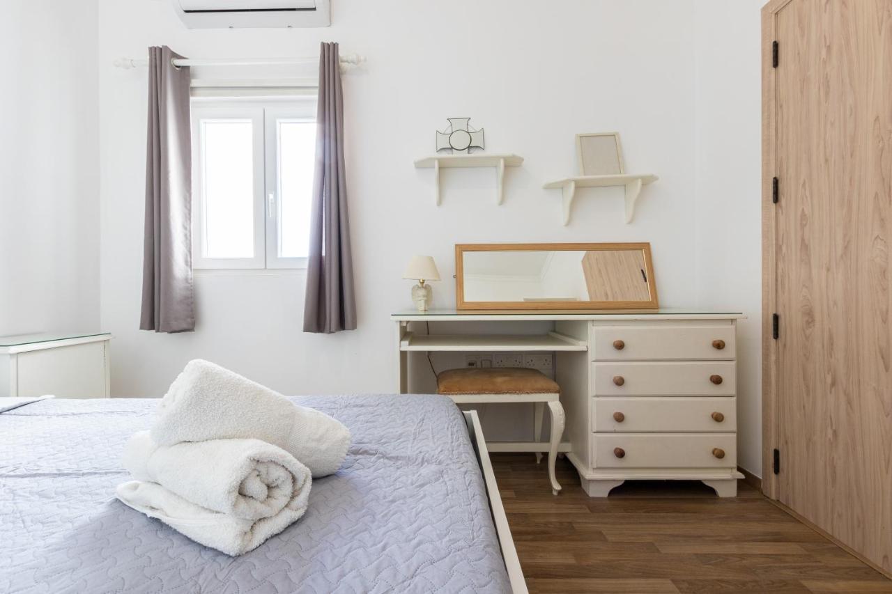70/2- Spacious & Charming 3 Bedroom Apt In Sliema Luaran gambar